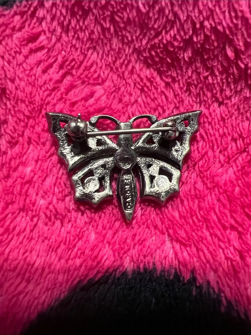 Rhinestone Butterfly Brooch Pin – Silver Tone vintage